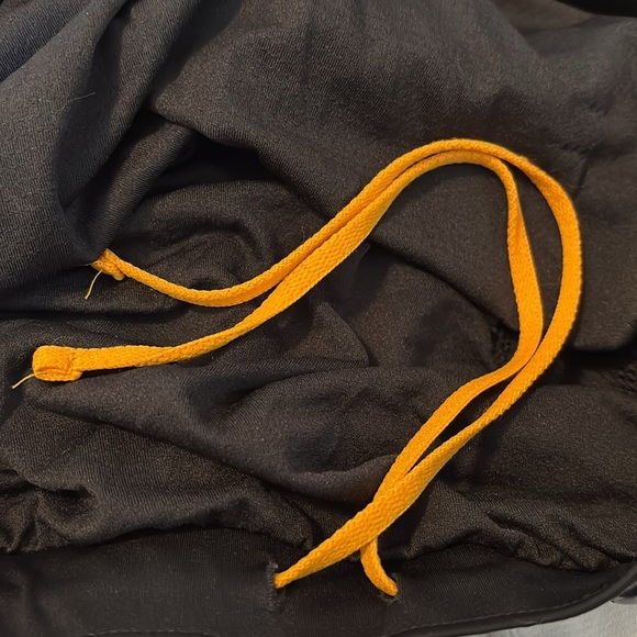 Under Armour men’s white and black lined athletic shorts size large - Picture 7 of 9